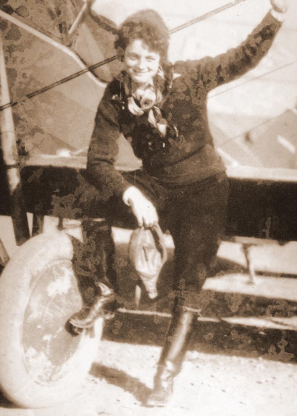 Famous Female Pilots “We are out to win!”